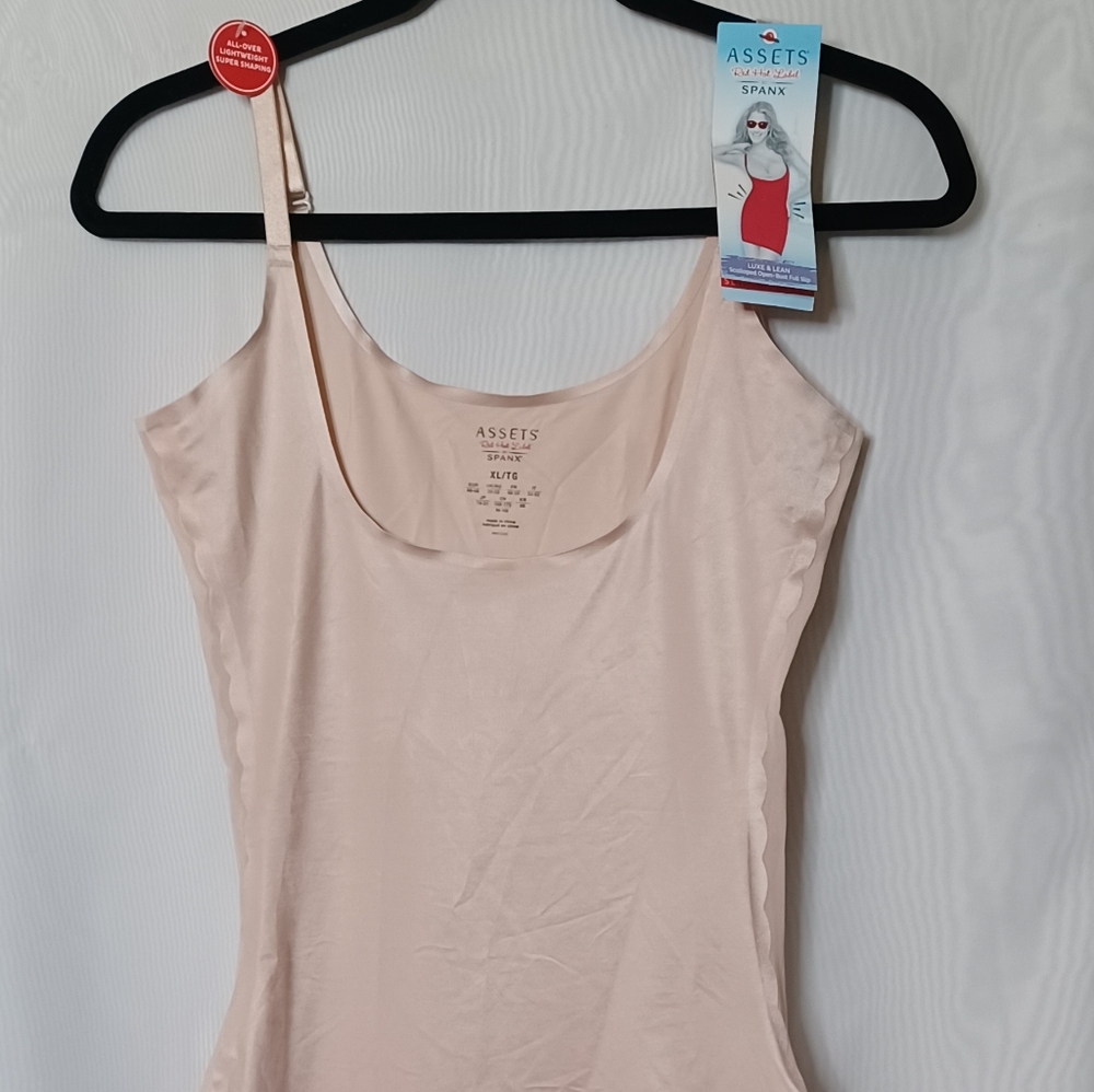 Assets By Spanx Red Hot Label  Luxe and Lean Scalloped Open Bust Full Slip. SL - Picture 3 of 14
